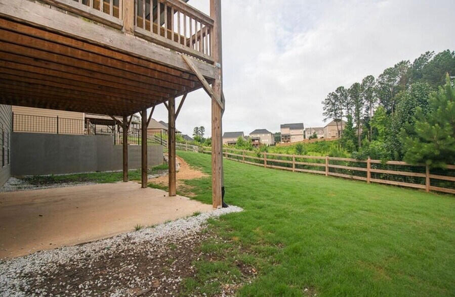 Backyard - 399 Cobblestone Trl