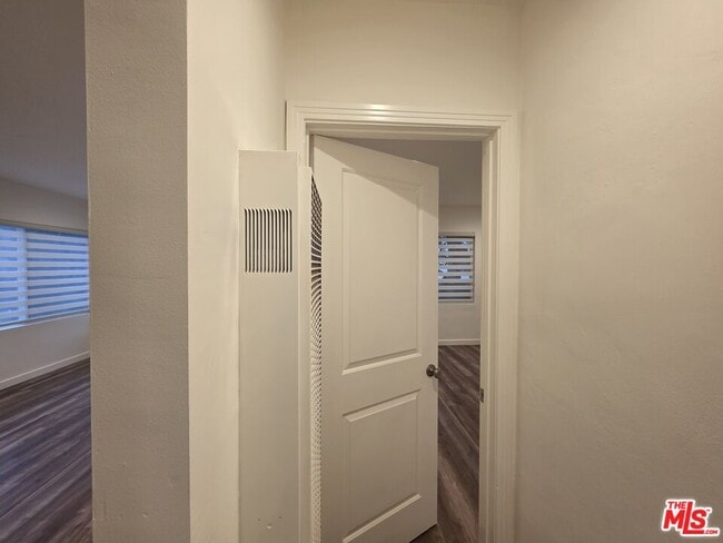 Building Photo - 2012 S Holt Ave