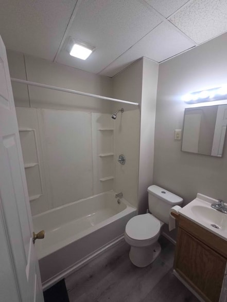 Building Photo - 121 E 29th St