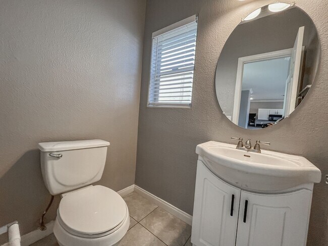 Building Photo - **$500 OFF MOVE IN BY 08/07/2026**Charming Two-Story Home In the Heart of Summerlin with Pool