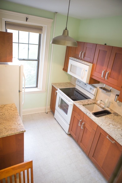 kitchen - 6 Sutherland Rd