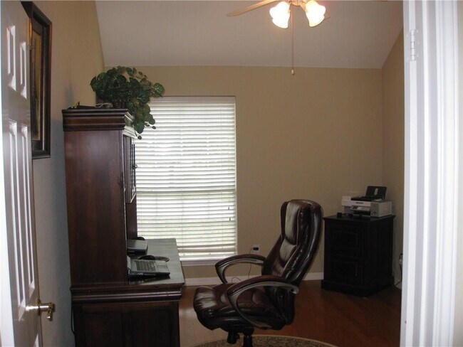 Building Photo - 7413 W Magic Mountain Ln