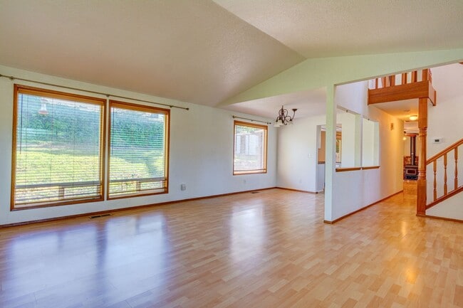 Building Photo - Beautiful Westside Oak Harbor Home Near Sunset Beach – 3 Bed + Bonus Room