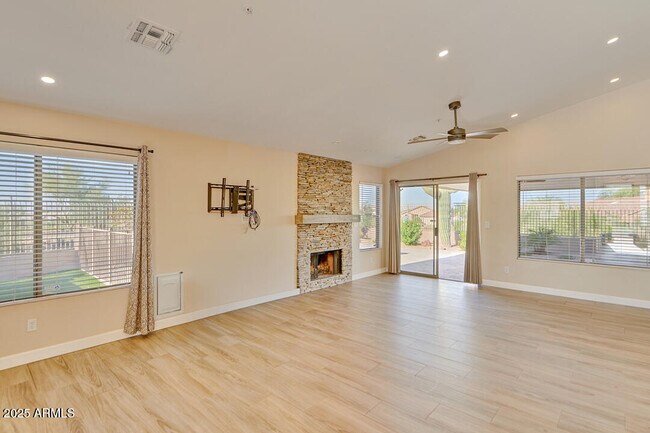 Building Photo - 10278 E Tierra Buena Ln
