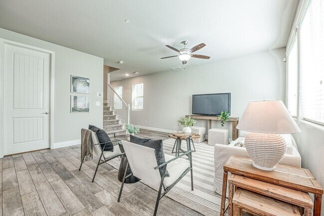 Building Photo - Stunning Granville Home in Copper River Canvas Gated Community!