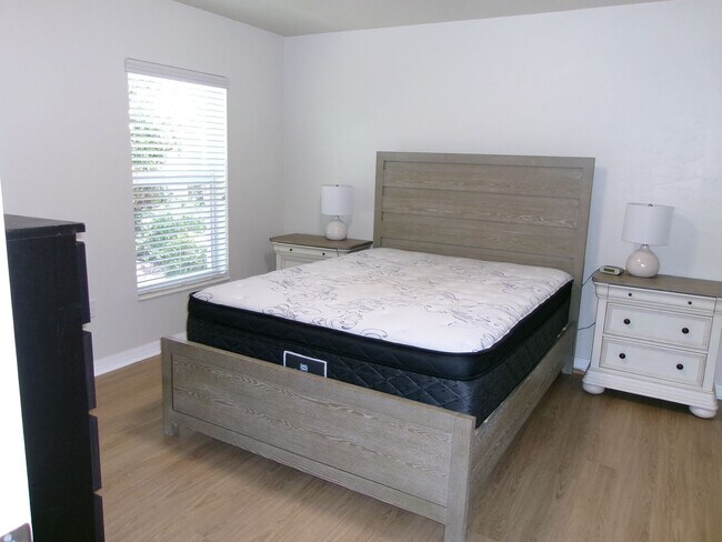 Building Photo - Desirable Gated Sandoval of Cape Coral-RED...
