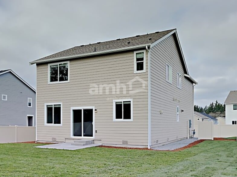 Building Photo - 1712 194th St E
