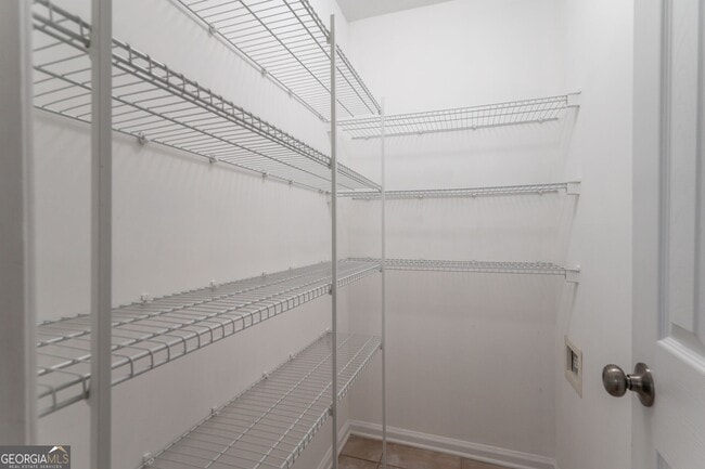 Building Photo - 1393 Glenover Way
