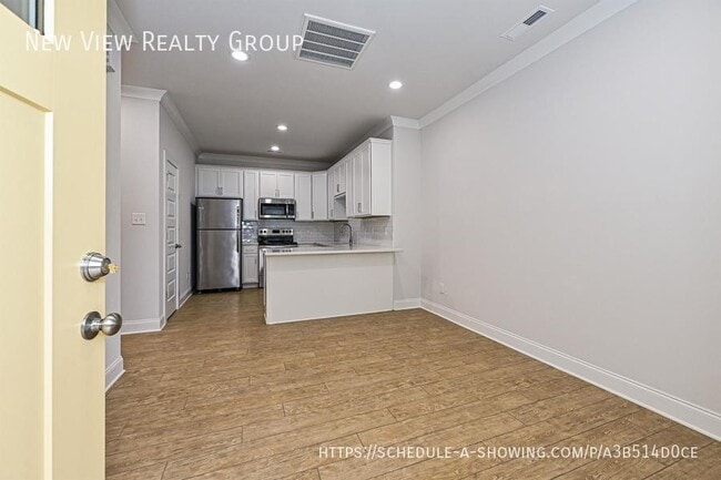 Building Photo - 1706 Club Rd