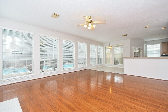 Building Photo - 7010 Adobe Oaks Ct