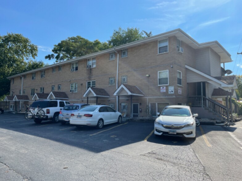 Building Photo - 100 Vana Dr