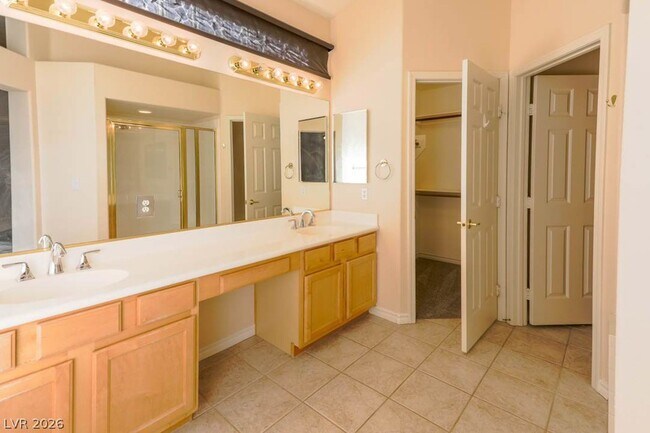 Building Photo - 1216 Palmares Ct
