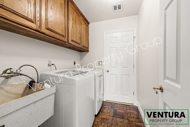 Building Photo - Charming 3-Bedroom 2 Bath Home with Spacious 1826 Sq. Ft. Layout in the East Simi Valley!