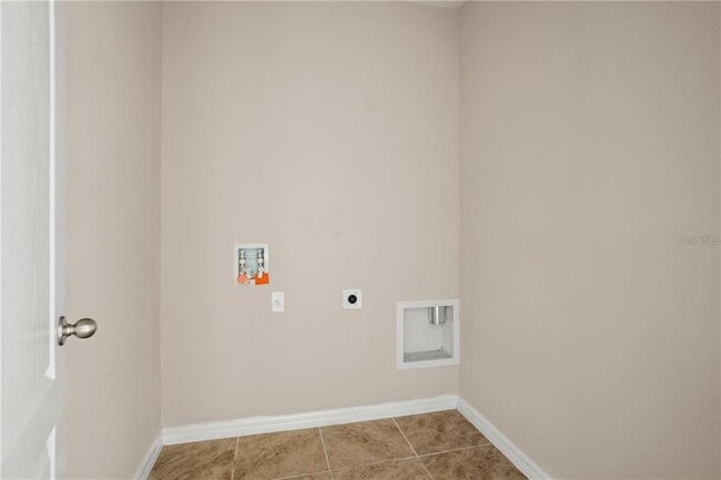 Building Photo - 1112 Fox Path Rd