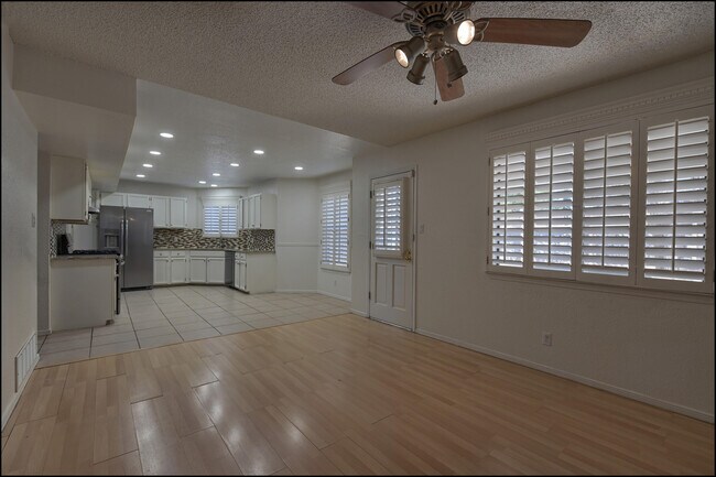 Building Photo - 1025 Jan Ellyn Ln