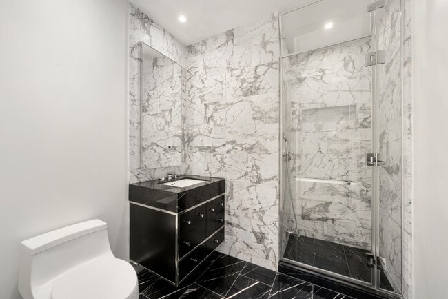 Building Photo - 138 E 50th St