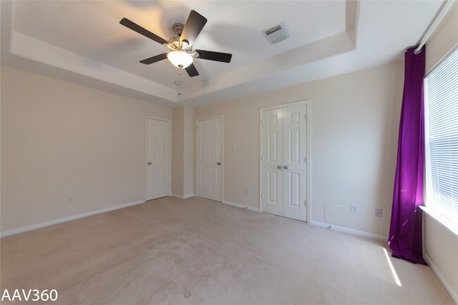 Building Photo - 2943 Meadowglen Crest
