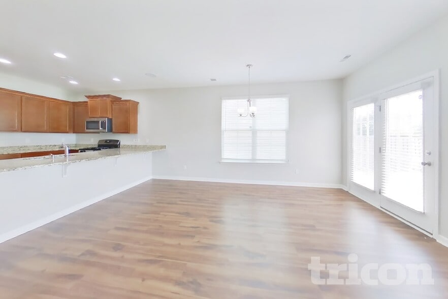 Building Photo - 15 Attucks Ct