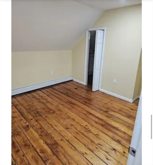 Building Photo - 44 Milton St