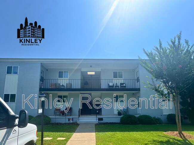Building Photo - 3647 Spangenberg Ave