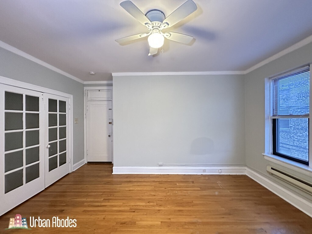 Building Photo - 4635 N Paulina St