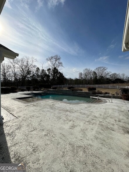 Building Photo - 87 Ridgeview Ln