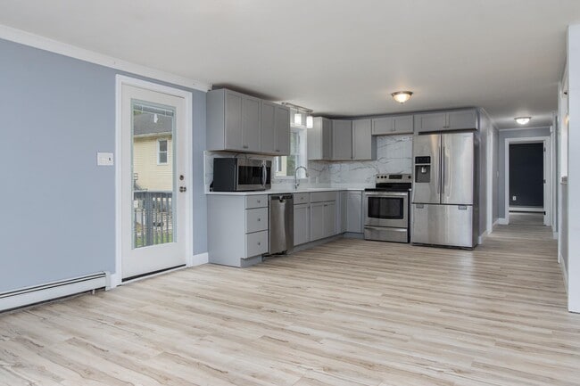 Building Photo - 240 Leda Ave