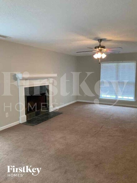 Building Photo - 341 Hill Crest Cir