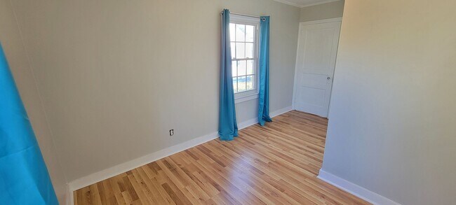 Building Photo - 125 Richlands Ave