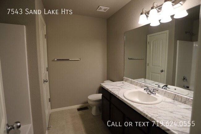 Building Photo - 7543 Sand Lake Heights