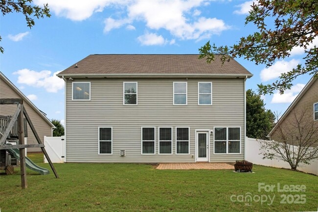 Building Photo - 1037 Jack Pine Rd