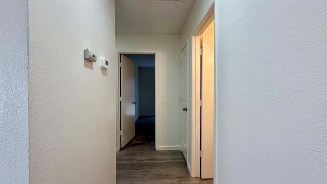 Building Photo - 2447 Knowlwood Dr