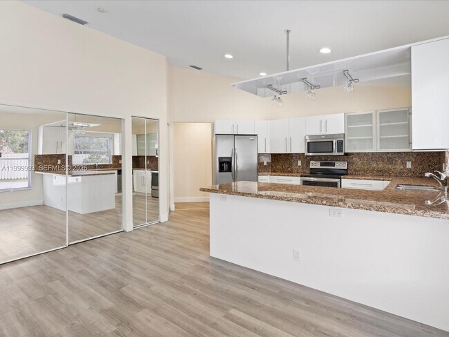 Building Photo - 1124 NW 130th Terrace