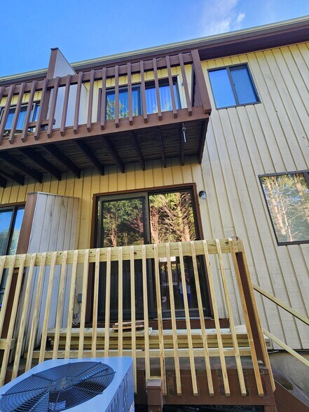Building Photo - 60 Wolfpit Ave