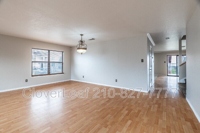 Building Photo - 6203 Lakeview Dr.