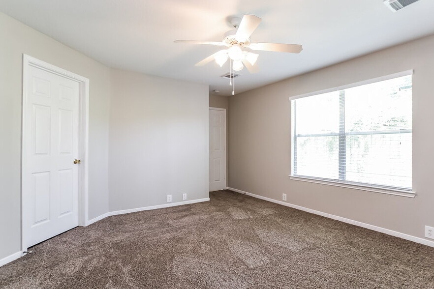 Building Photo - 614 Cypresswood Trce