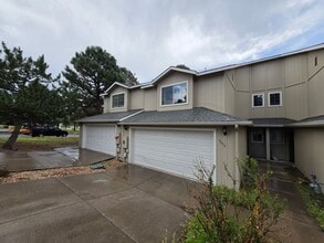 Building Photo - 6452 N Conrad Ln