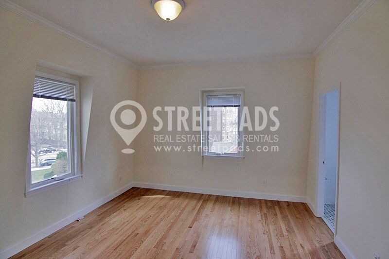 Building Photo - 15 Langdon St