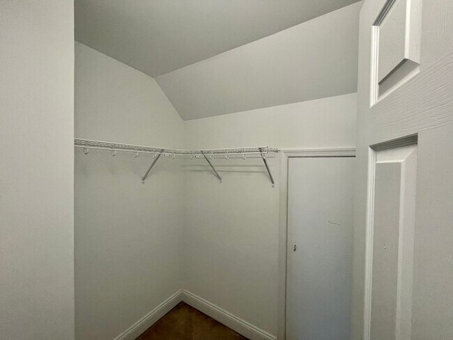 Building Photo - End Unit! - Colonial Inspired Three Story ...