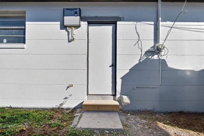 Building Photo - 2401 42nd St S