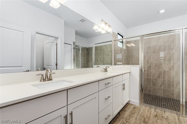 Building Photo - 18312 Ridgeline Dr