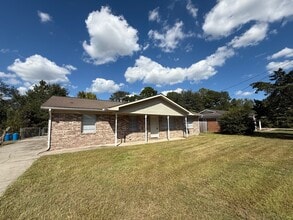 Building Photo - 240-P240 Deerwood Dr