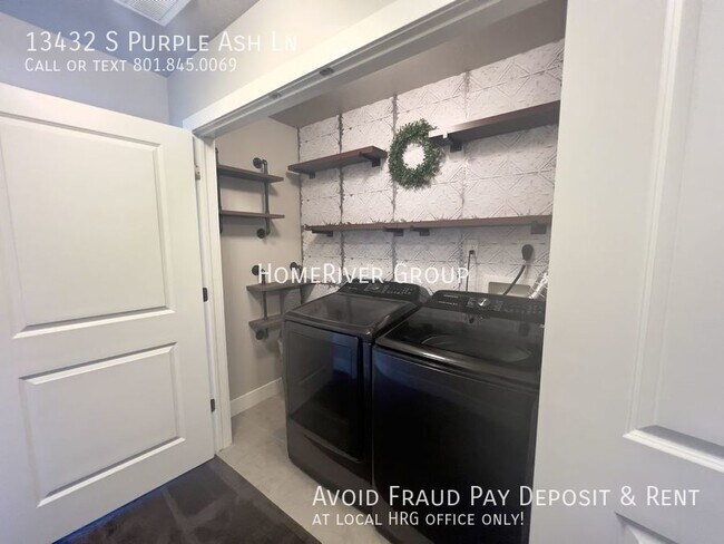 Building Photo - Beautiful Town Home For Rent!!