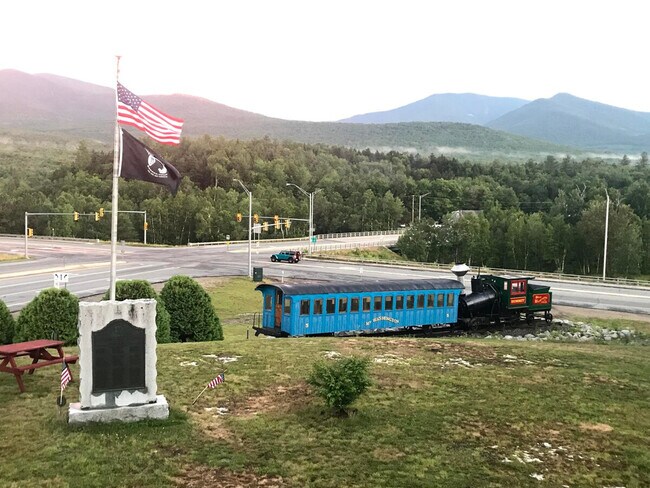 Building Photo - 140 Paquette Cir