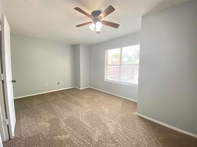 Building Photo - 207 Country Bend
