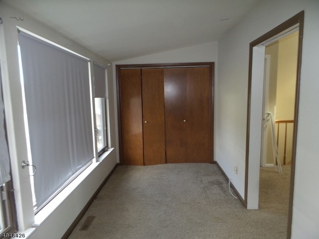 Building Photo - 405 Mohegan Cir