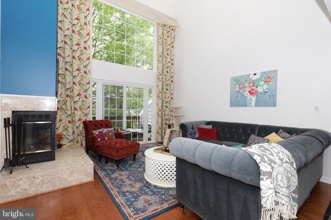 Building Photo - 455 Fortress Way