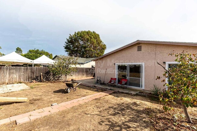 Building Photo - 8740 Flanders Dr