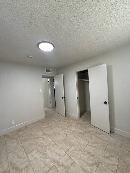Building Photo - 517 Joe Ave
