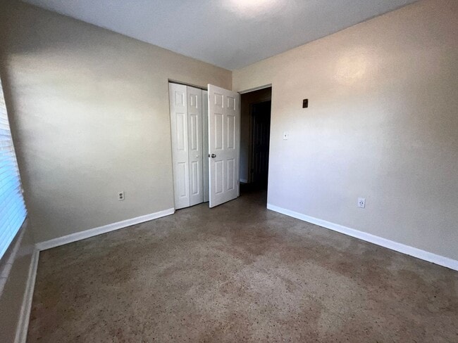 Building Photo - 8362 Cristobal Cir